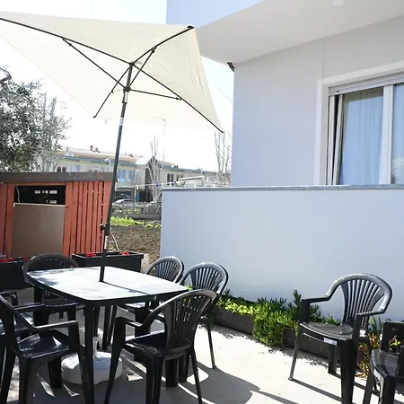 Se238 - Marotta, Quadrilocale Con Corte Privata 公寓 *