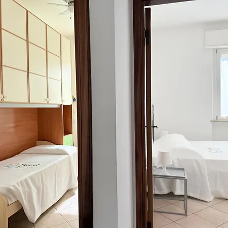 Se238 - Marotta, Quadrilocale Con Corte Privata 公寓 马洛塔